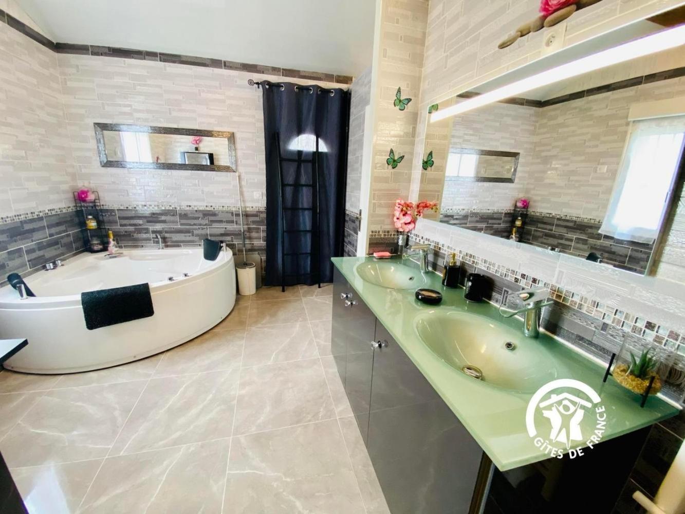 Le Cosy Occitan Villa Chaleureuse Independante Baignoire Terrasse Jardin 카르카손 외부 사진